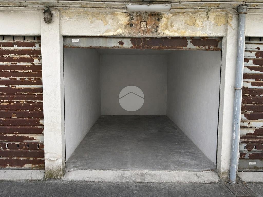 Box Via Saverio Altamura, Milano (zona San Siro) - foto 1