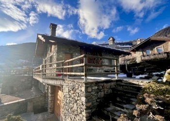 Villa Frazione Bovie, Doues - photo 3