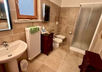 Villa Frazione Bovie, Doues - photo 24