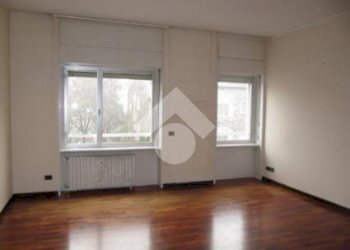 Four-room apartment Strada malaspina, Pioltello - photo 1