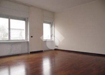 Four-room apartment Strada malaspina, Pioltello - photo 2