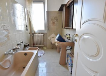 Three-room apartment Via Del Castagno, Pioltello - photo 19
