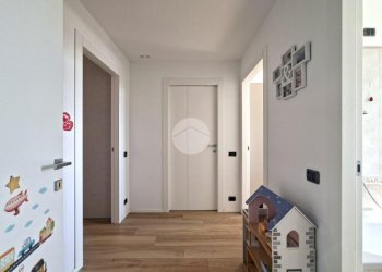 Three-room apartment Piazza del Seminatore, Sedriano - photo 7