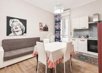 Two-room apartment Via Francesco Crispi, Bra - photo 1