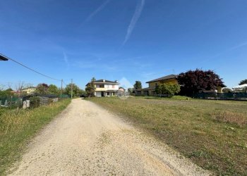Three-family Villa Via Strera, Oleggio - photo 13