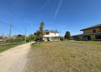 Three-family Villa Via Strera, Oleggio - photo 22