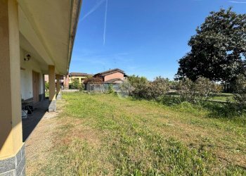 Three-family Villa Via Strera, Oleggio - photo 36