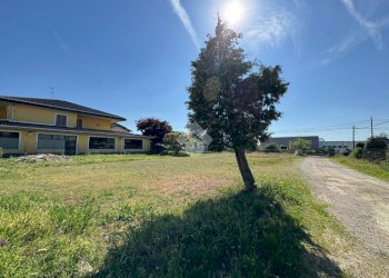 Three-family Villa Via Strera, Oleggio - photo 38