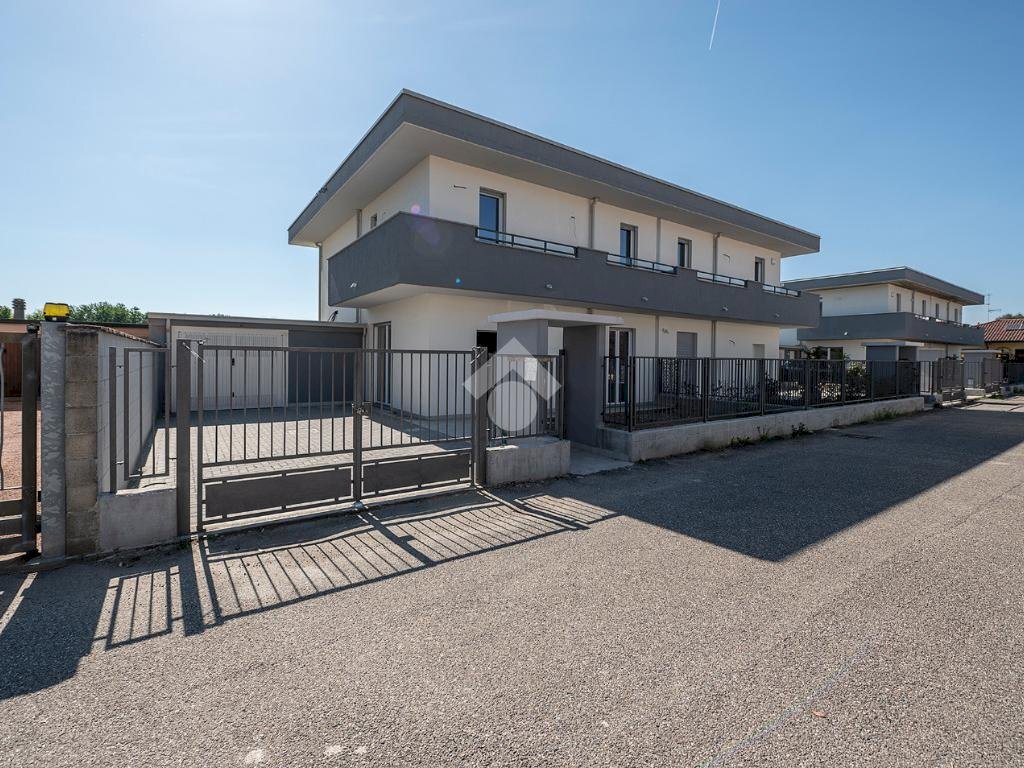 Porzione di casa Via Cerro Maggiore, Rescaldina - foto 1