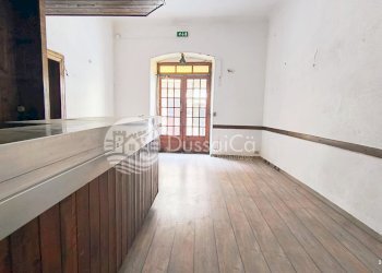 Locale Commerciale Via Patrioti Martiri, 26-28, Dolceacqua - foto 2