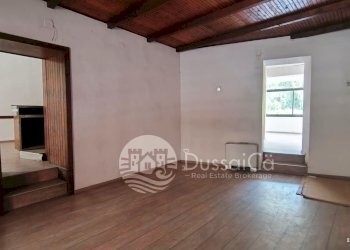 Locale Commerciale Via Patrioti Martiri, 26-28, Dolceacqua - foto 6