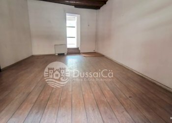 Locale Commerciale Via Patrioti Martiri, 26-28, Dolceacqua - foto 8