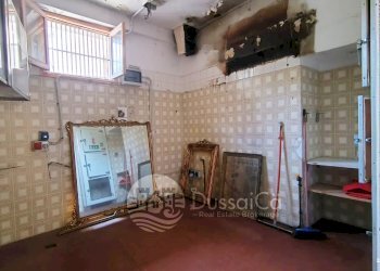 Locale Commerciale Via Patrioti Martiri, 26-28, Dolceacqua - foto 12