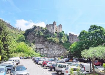 Locale Commerciale Via Patrioti Martiri, 26-28, Dolceacqua - foto 19