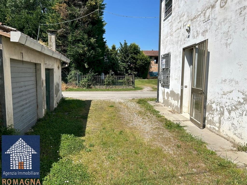 Casa indipendente Vicolo Torre, Russi - foto 1