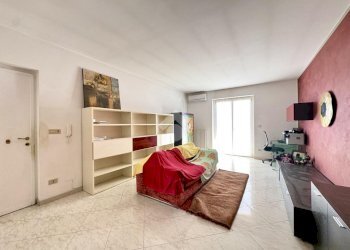 Portion of a house Vicolo Pietro Micca, La Loggia - photo 7