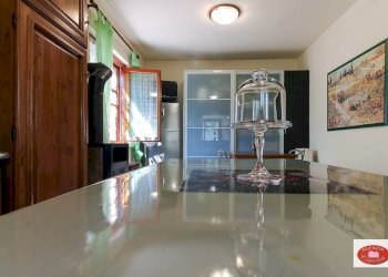 Cucina finestrata - Villa Via G.B.Parodi
 
26, Stella - photo 16