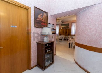Disimpegno - Commercial Premises Vanzago - photo 11