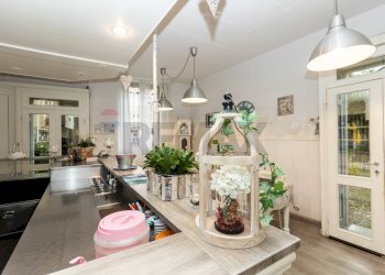Locale bar - Commercial Premises Vanzago - photo 19