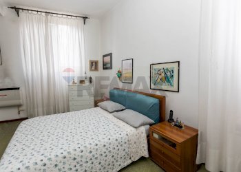 Camera / camera da letto - Commercial Premises Vanzago - photo 29
