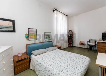 Camera / camera da letto - Commercial Premises Vanzago - photo 30