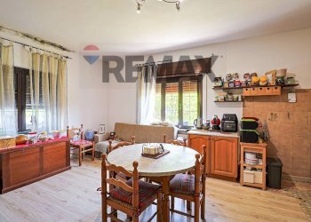 Sala da pranzo - Three-room apartment Via Avanzini
 
4, Brenta - photo 7