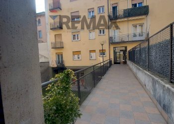 Edificio all\'aperto - Two-room apartment VIA DELLE MEDAGLIE D'ORO
 
31, Varese - photo 1