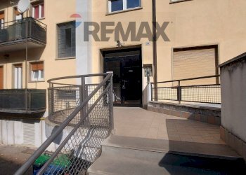 Edificio all\'aperto - Two-room apartment VIA DELLE MEDAGLIE D'ORO
 
31, Varese - photo 2
