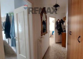 Hall / corridoio - Two-room apartment VIA DELLE MEDAGLIE D'ORO
 
31, Varese - photo 12