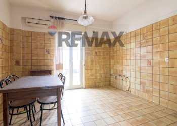 Sala da pranzo - Appartamento Via della Regione
 
35, San Giovanni la Punta - foto 2