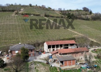 Casa all\'aperto - Agricultural land Frazione San Rocco Cherasca
 
96, Alba - photo 17