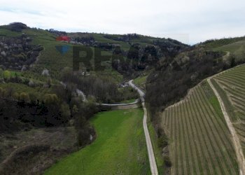 Vista delle montagne - Agricultural land Frazione San Rocco Cherasca
 
96, Alba - photo 21