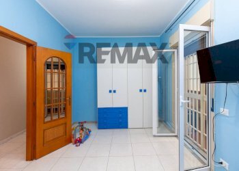 Camera / camera da letto - Appartamento Via delle Olimpiadi
 
2, Aci Catena - foto 10