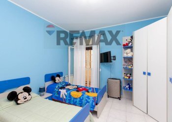 Camera / camera da letto - Appartamento Via delle Olimpiadi
 
2, Aci Catena - foto 11