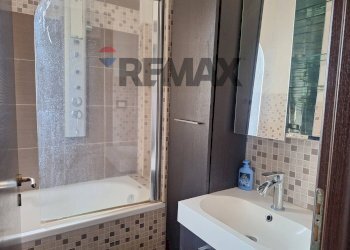 Bagno - Trilocale Via Eugenio Di Mattei
 
5, Gravina di Catania - foto 7