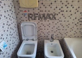 Bagno - Trilocale Via Eugenio Di Mattei
 
5, Gravina di Catania - foto 8