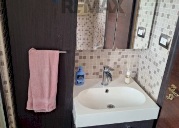 Bagno - Trilocale Via Eugenio Di Mattei
 
5, Gravina di Catania - foto 10