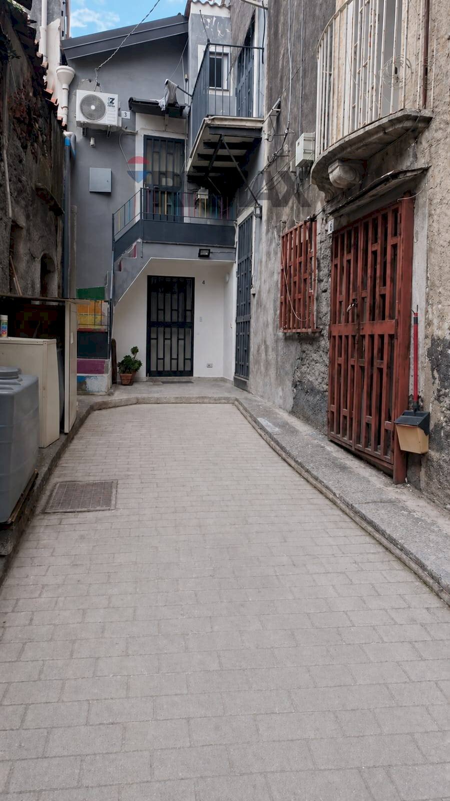 Edificio all\'aperto - Casa semi indipendente Vicolo Della Salute
 
5, Catania - foto 1