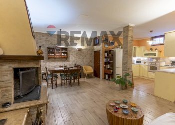 Sala da pranzo - Villa a Schiera Via Trentinara, Roma - foto 36