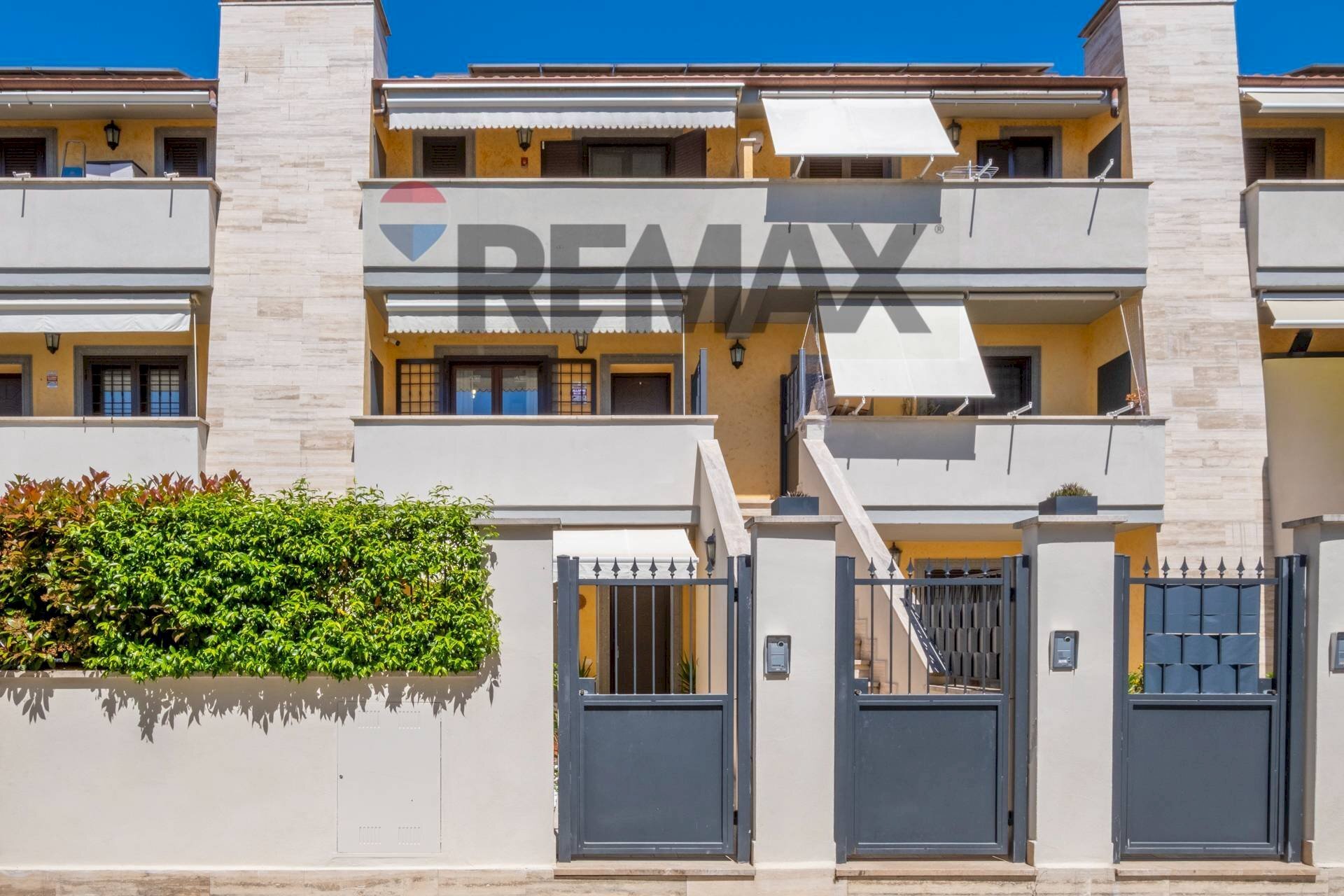 Edificio all\'aperto - Villa a Schiera Via Bagnatica
 
26, Roma - foto 2