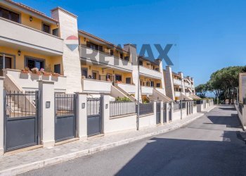 Edificio all\'aperto - Villa a Schiera Via Bagnatica
 
26, Roma - foto 1