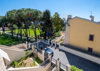 Edificio all\'aperto - Villa a Schiera Via Bagnatica
 
26, Roma - foto 4