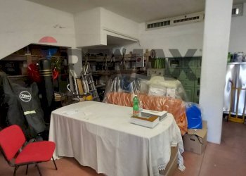 Sala da pranzo - Magazzino Via del Triangolo
 
33, Anzio - foto 7