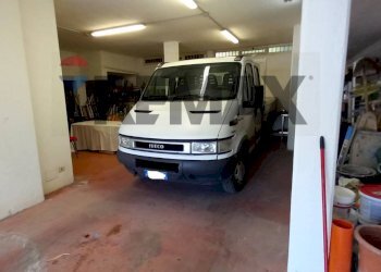 Parcheggio - Magazzino Via del Triangolo
 
33, Anzio - foto 8