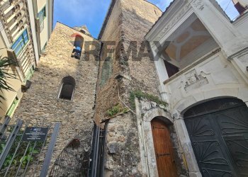 Edificio all\'aperto - Appartamento Via Larghetto san Pietro a Corte
 
7, Salerno - foto 5