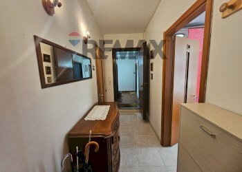 Hall / corridoio - Appartamento Via Larghetto san Pietro a Corte
 
7, Salerno - foto 20