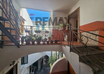 Scale - Appartamento Via Larghetto san Pietro a Corte
 
7, Salerno - foto 51