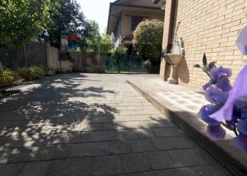 Terrazza - Villa Via Monsignor Castelli
 
17, Desio - foto 4