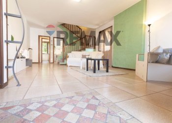 Sala da pranzo - Villa Via Monsignor Castelli
 
17, Desio - foto 7