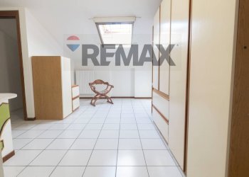 Camera / camera da letto - Villa Via Monsignor Castelli
 
17, Desio - foto 29